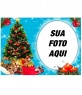 Sua foto em uma moldura circular, ao lado de uma árvore de Natal cheia de