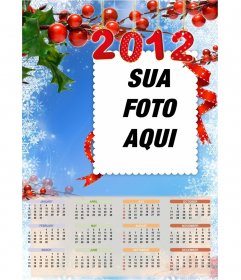Calendário para colocar sua foto em 2012, em Inglês. Com um fundo azul, flocos de neve e visco.