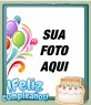 Fotomontagem da edição fácil, livre na web, fazer um cartão de saudação. É semelhante a um quadro de fotografia digital, você quer um feliz aniversário com letras azuis, balões e um bolo de aniversário com velas.
