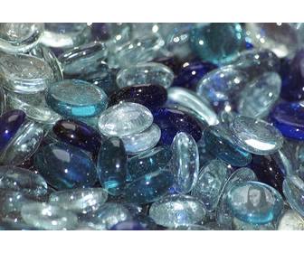 divirta-se olhando sua foto destas pedras azuis cristalinas