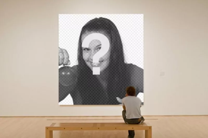 Fotomontagem da pintura em um museu com este efeito da foto, observada por um visitante solitário. ..