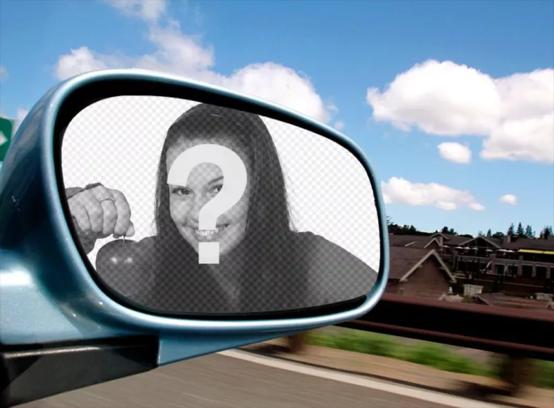 Fotomontagem com sua foto em um espelho de carro. ..