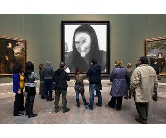 fotomontagem no museo prado com os visitantes assistindo um quadro colocar uma foto no buraco