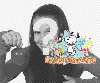 etiqueta com snoopy eo texto happy birthday comemorar com as suas fotos