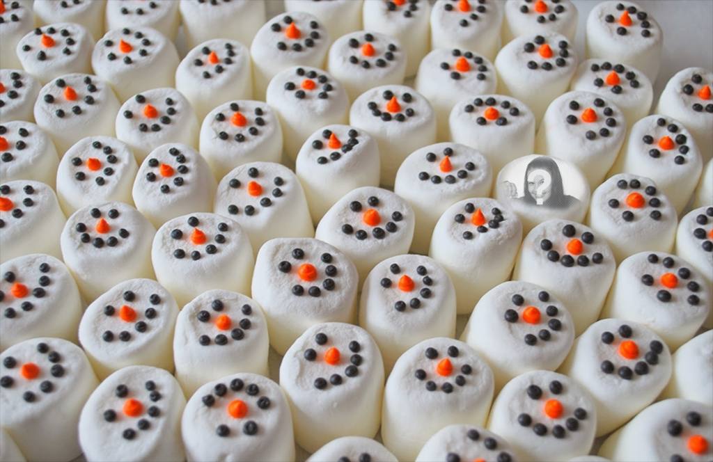 Jogar com uma foto de si mesmo para encontrar entre os bonecos de neve. ..